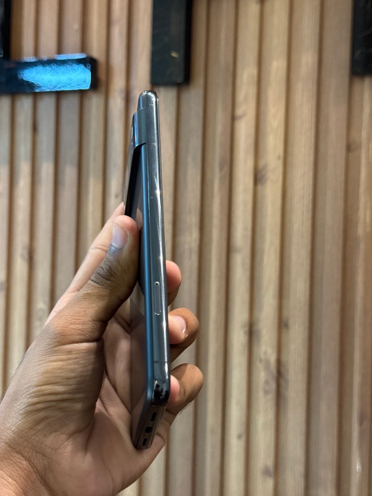Google Pixel 8 Pro 12GB / 256GB in Obsidian — photo 3