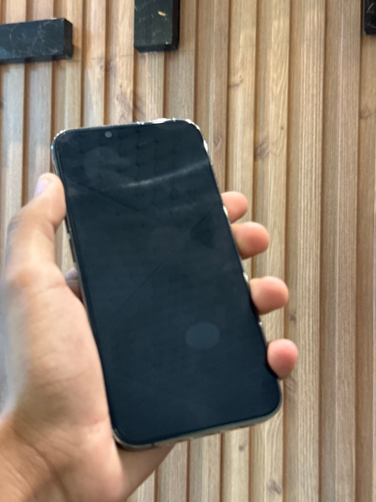 Apple iPhone 13 Pro 128GB in Graphite — photo 2