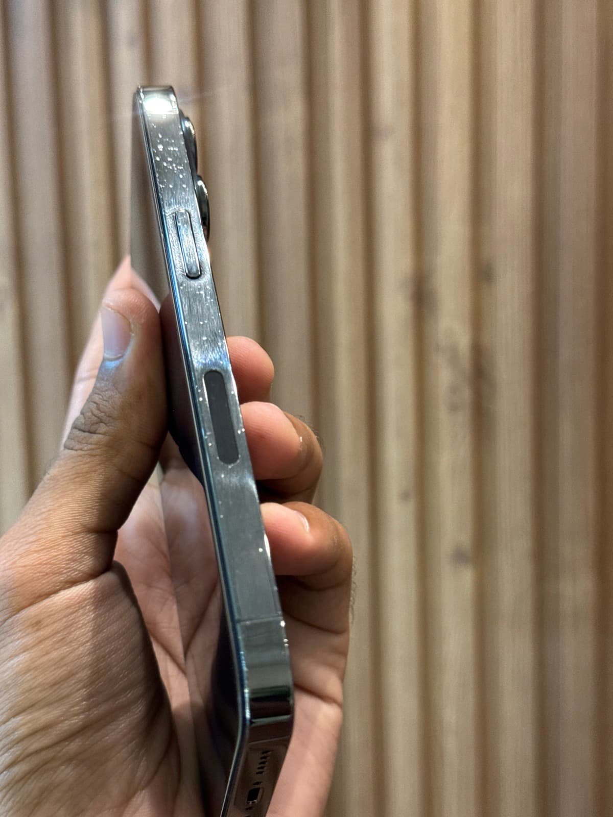 Apple iPhone 13 Pro 128GB in Graphite — photo 3