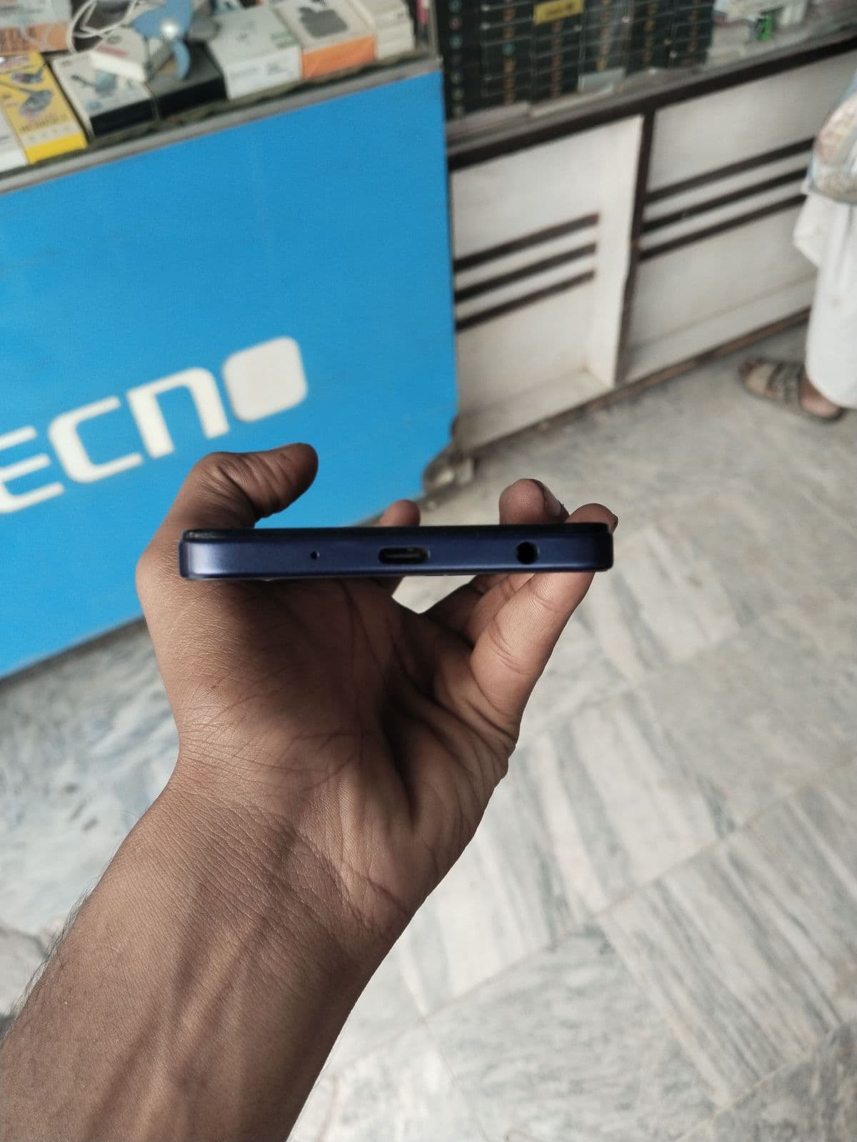 Vivo Y05 4GB / 128GB in Haze Blue — photo 3