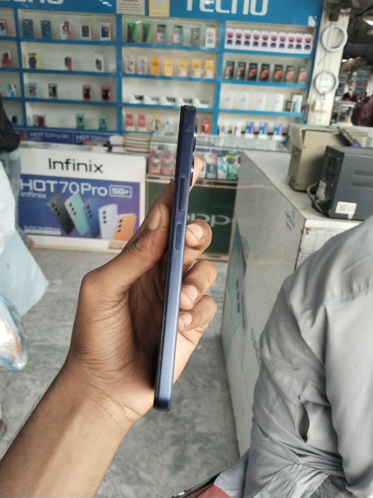 Vivo Y05 4GB / 128GB in Haze Blue — photo 4