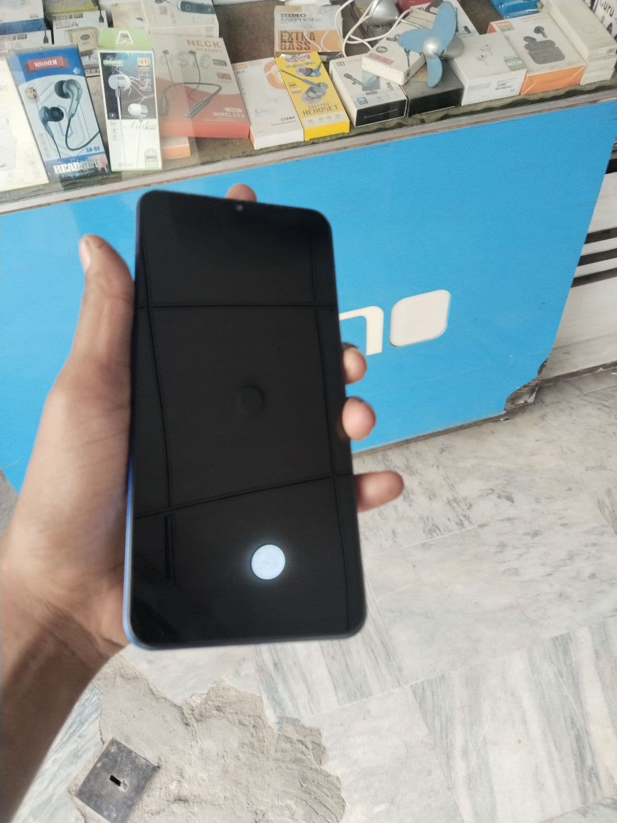 Tecno Spark Go 3 4GB / 64GB in Galaxy Blue — photo 2
