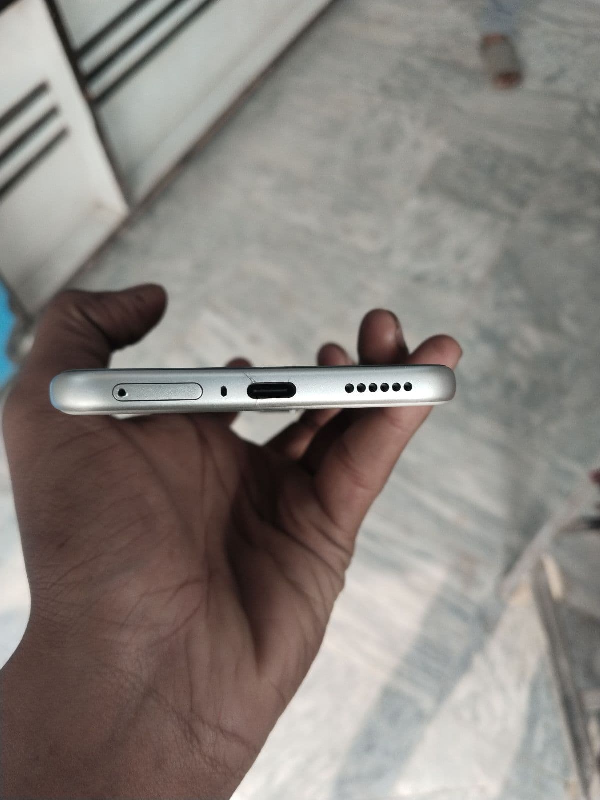 Infinix Note Edge 8GB / 256GB in Lunar Titanium — photo 4