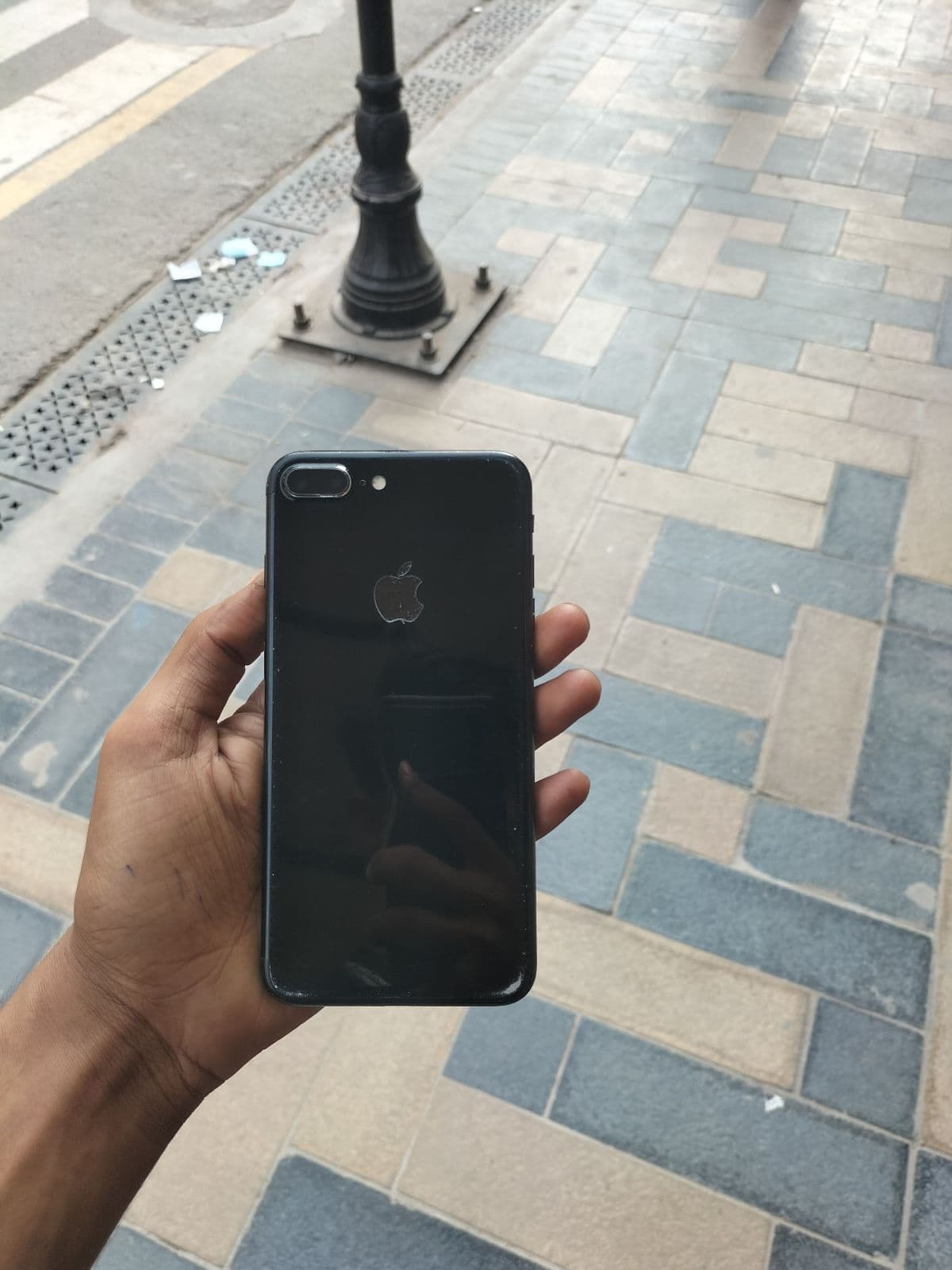iPhone 7 Plus · 128GB
