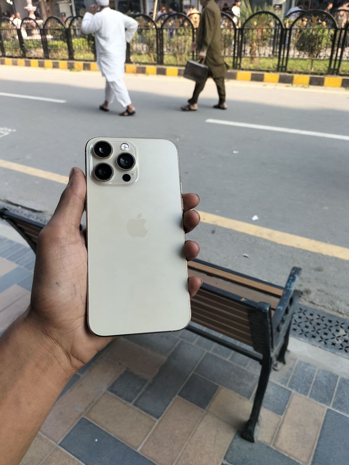 iPhone 14 Pro · 256GB