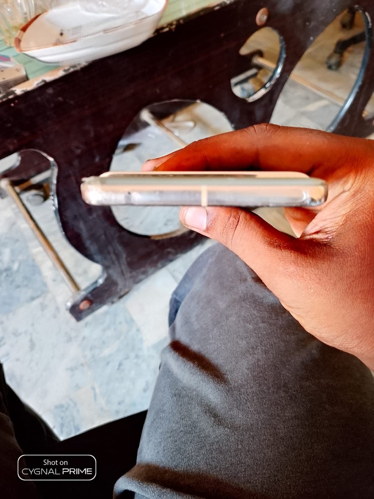 Google Pixel 7 Pro 12GB / 128GB in Hazel — photo 2