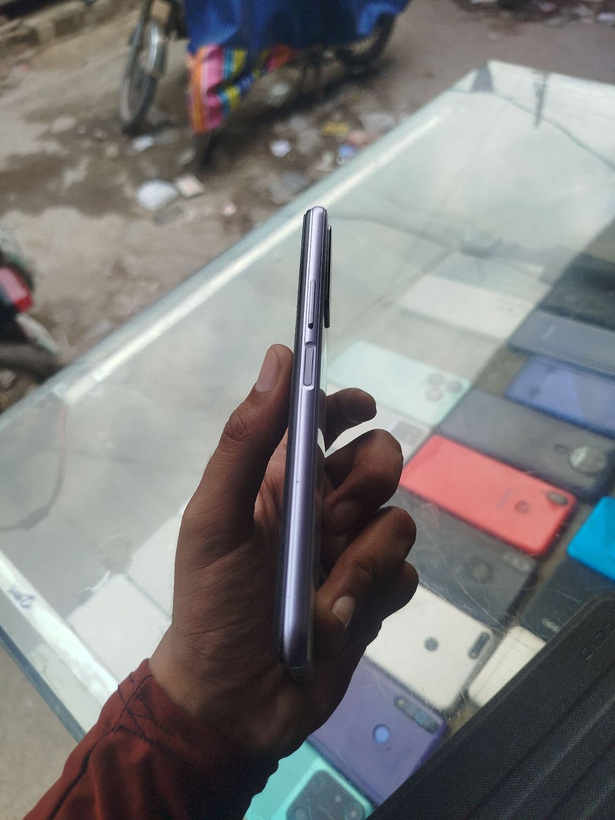 Vivo Y20 4GB / 64GB in Dawn White — photo 3