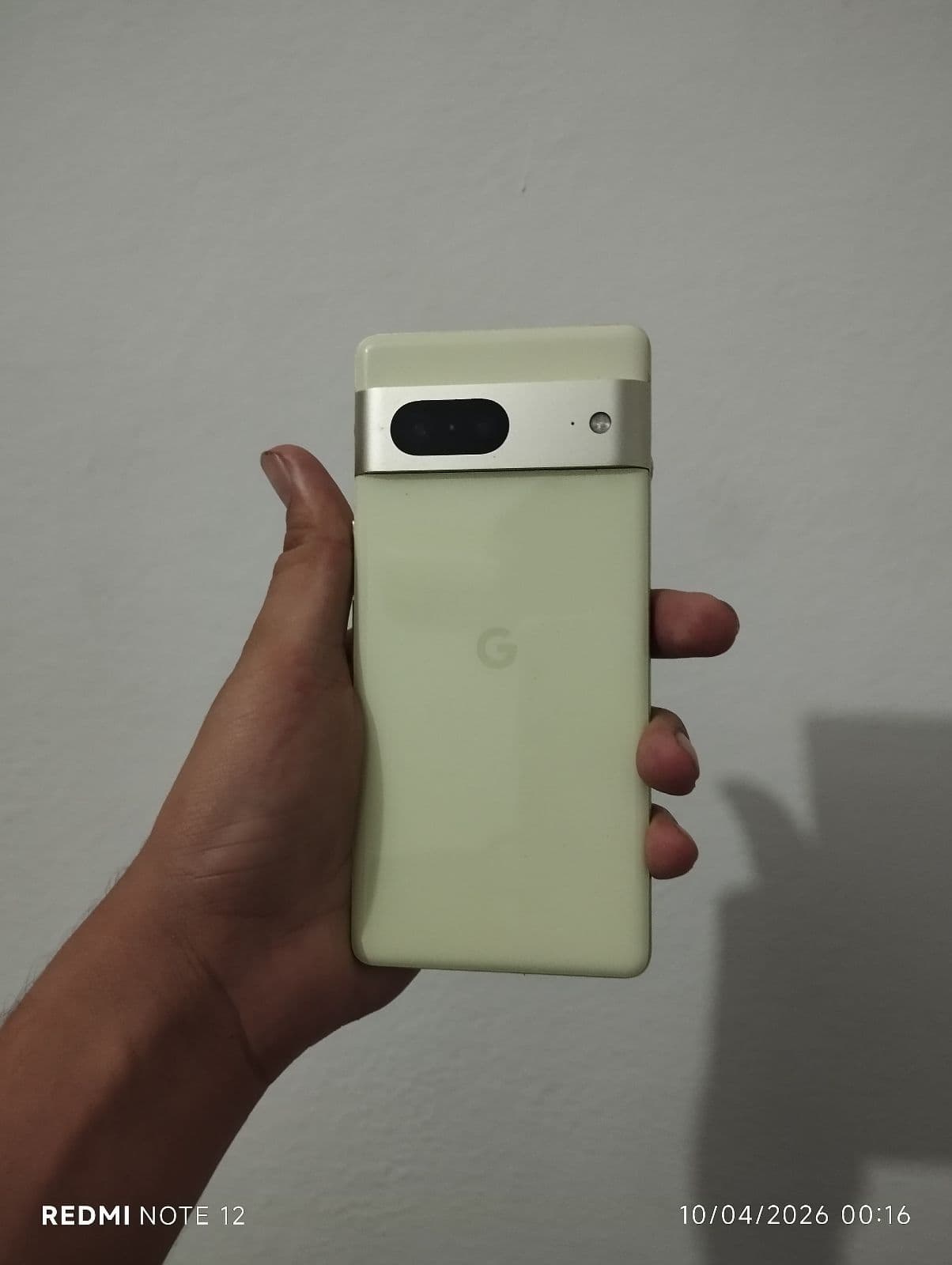 Google Pixel 7 8GB / 128GB in Lemongrass — photo 1