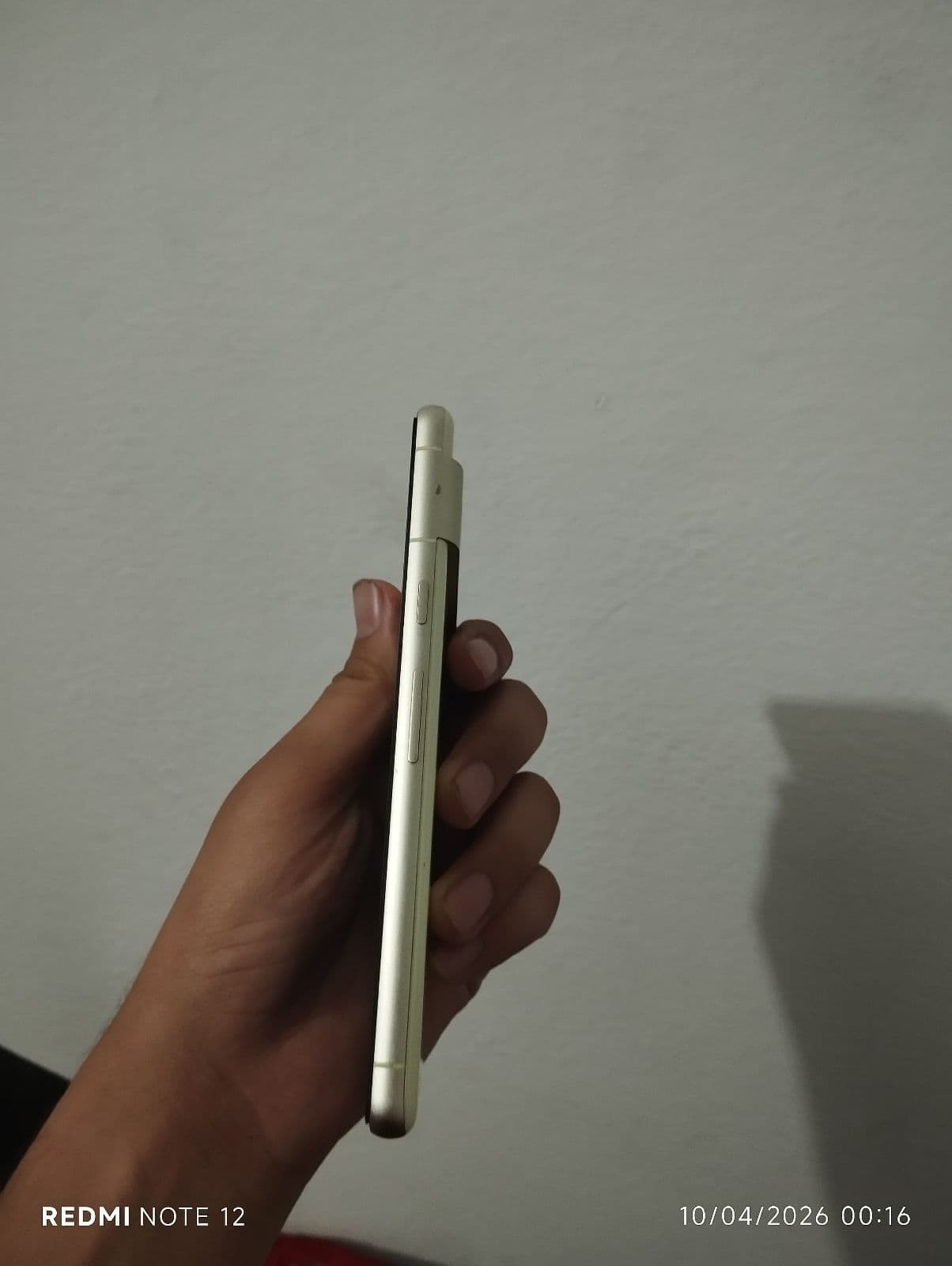 Google Pixel 7 8GB / 128GB in Lemongrass — photo 3