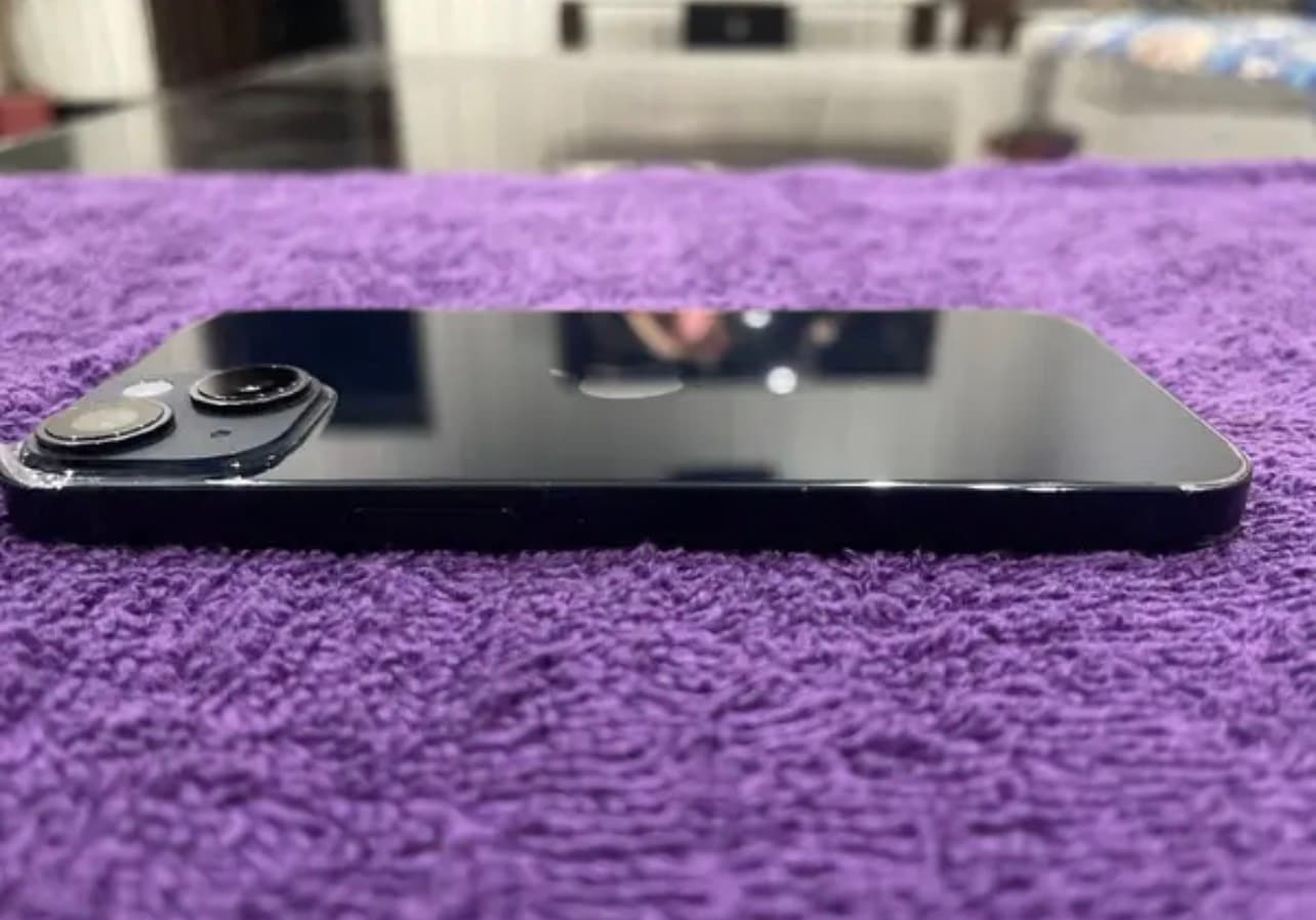 Apple iPhone 14 128GB in Midnight — photo 2