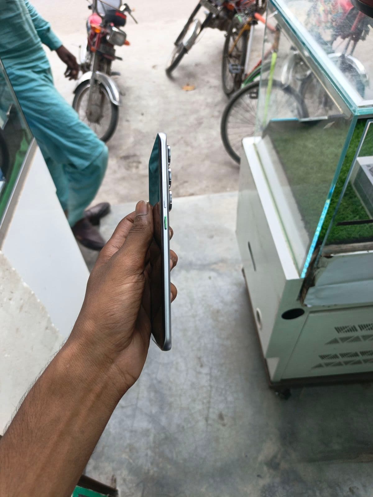 Infinix Hot 60 Pro+ 8GB / 256GB in Titanium Grey — photo 2
