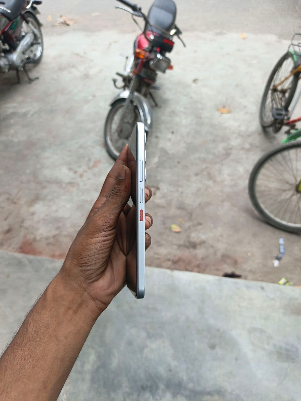 Infinix Note 60 Pro 8GB / 128GB in Mist Titanium — photo 2