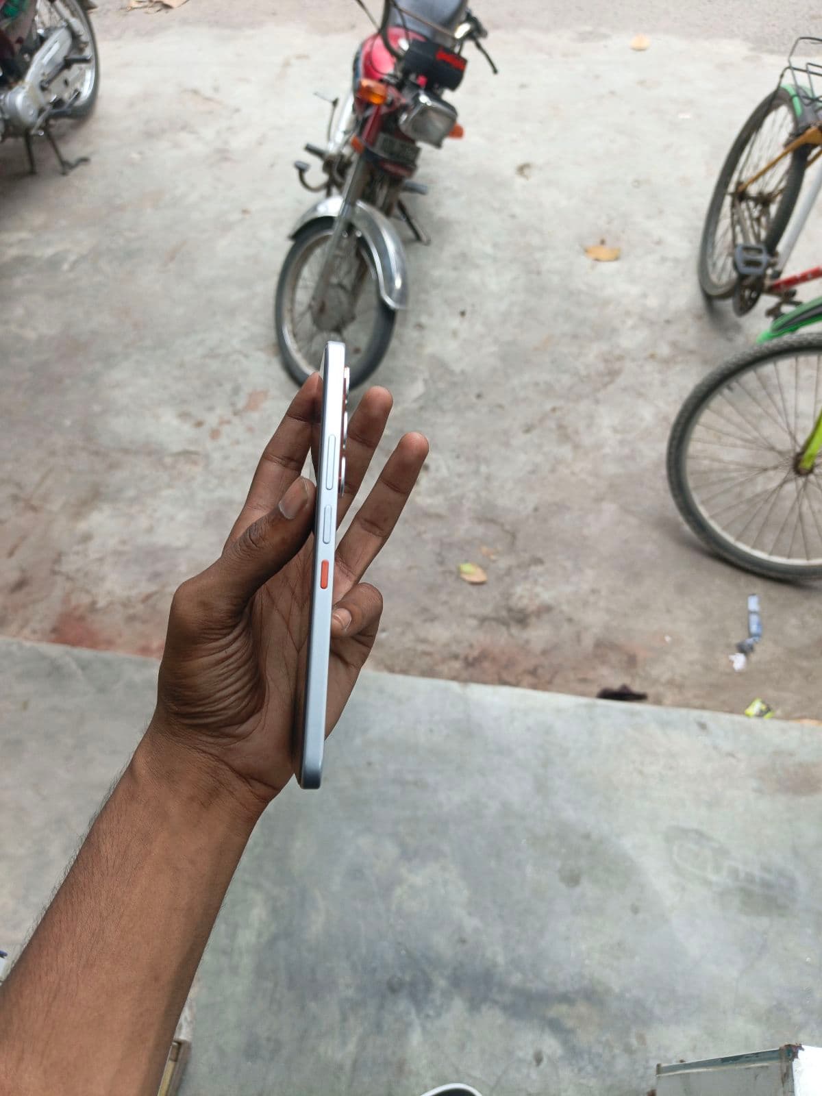Infinix Note 60 Pro 8GB / 128GB in Mist Titanium — photo 5