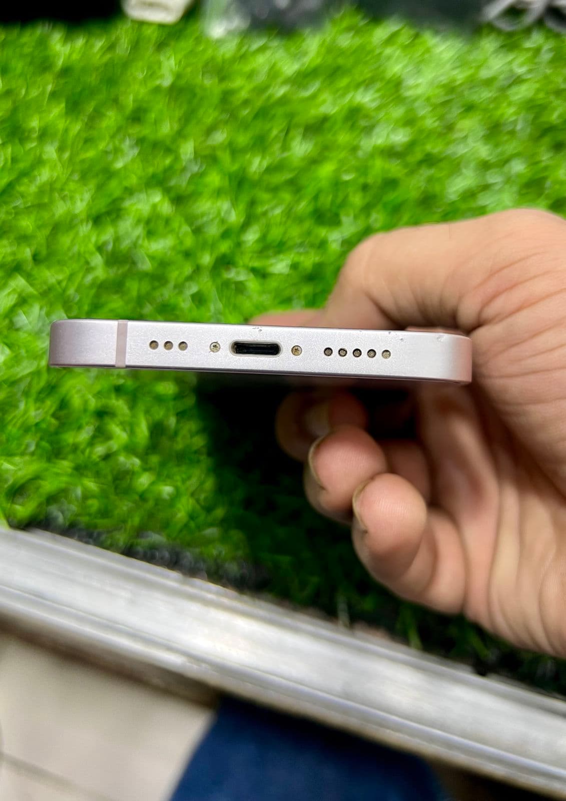 Apple iPhone 13 128GB in Pink — photo 5