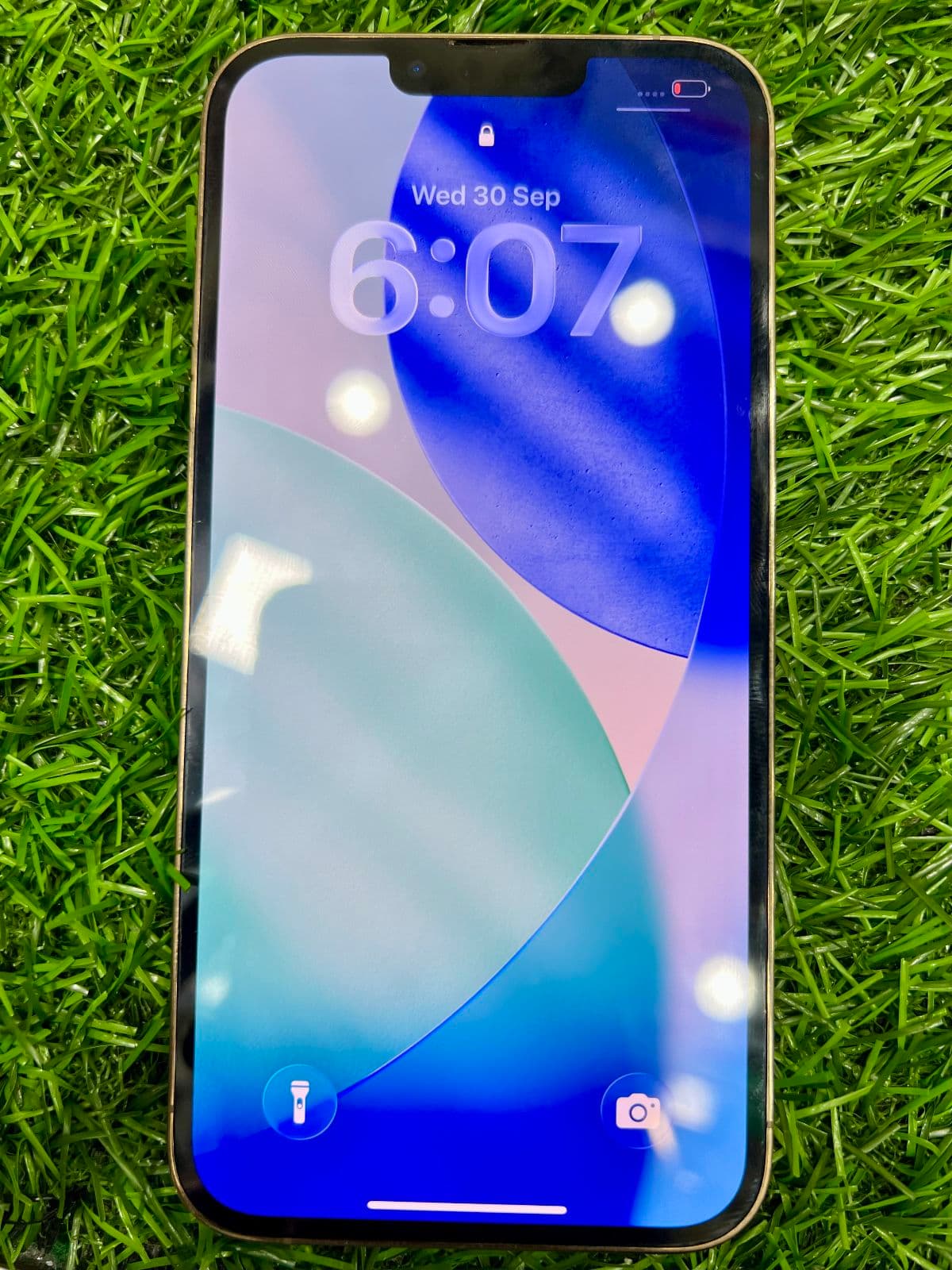 Apple iPhone 13 Pro Max 256GB in Gold — photo 2