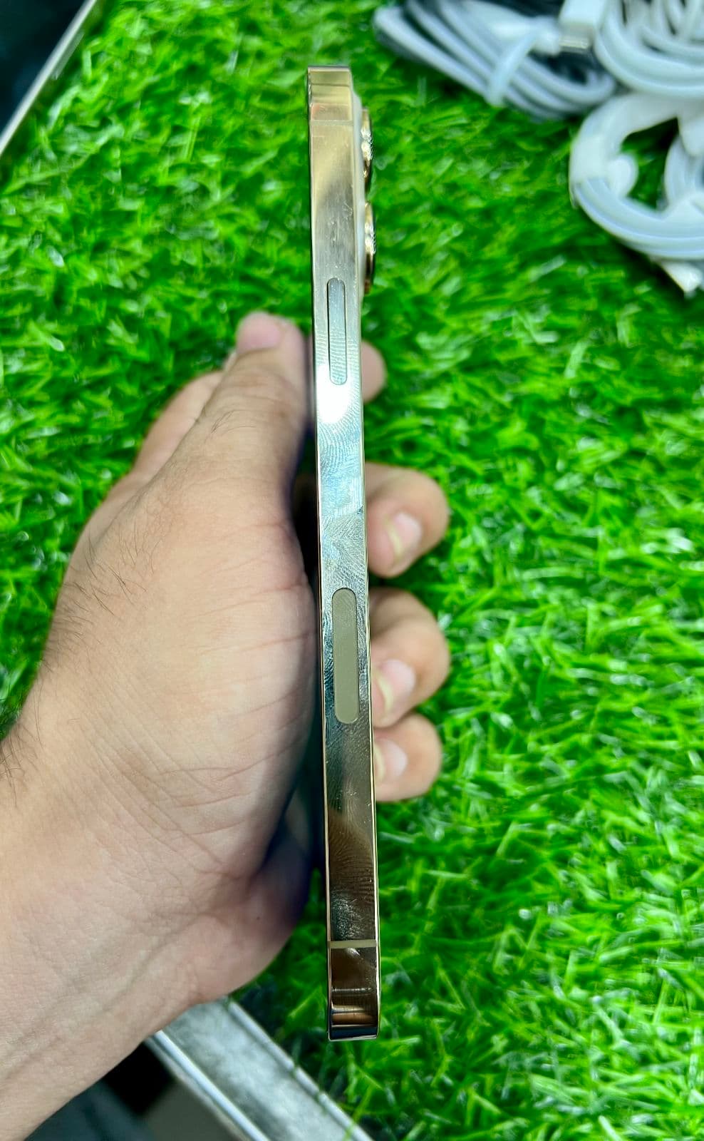 Apple iPhone 13 Pro Max 256GB in Gold — photo 5