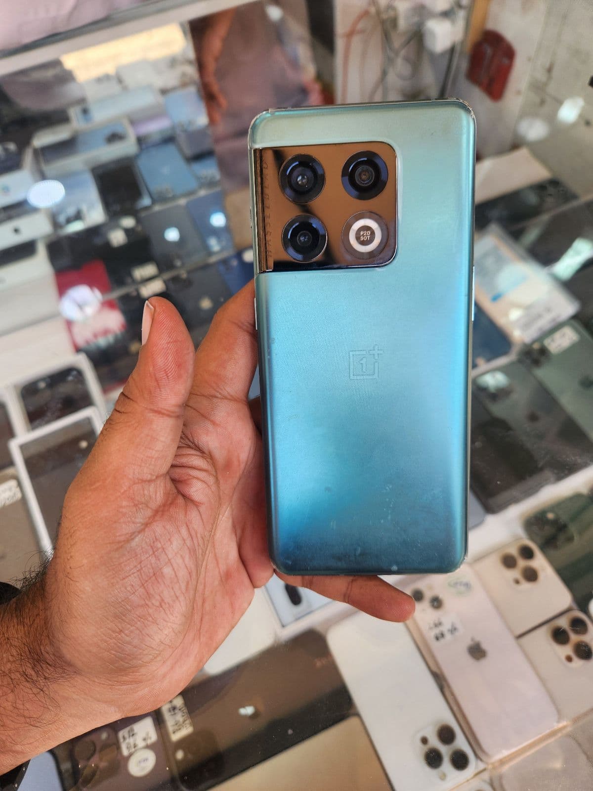 OnePlus 10 Pro 12GB / 256GB in Emerald Forest — photo 1