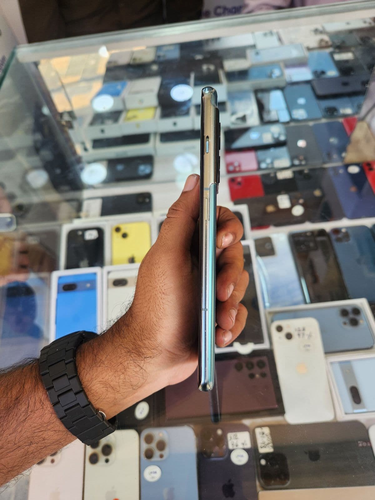 OnePlus 10 Pro 12GB / 256GB in Emerald Forest — photo 4