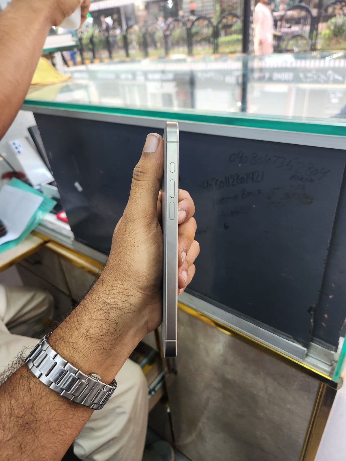 Apple iPhone 15 Pro Max 256GB in Natural Titanium — photo 3