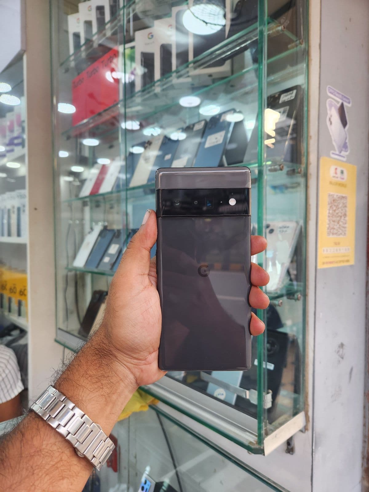 Google Pixel 6 Pro 12GB / 256GB in Stormy Black — photo 3