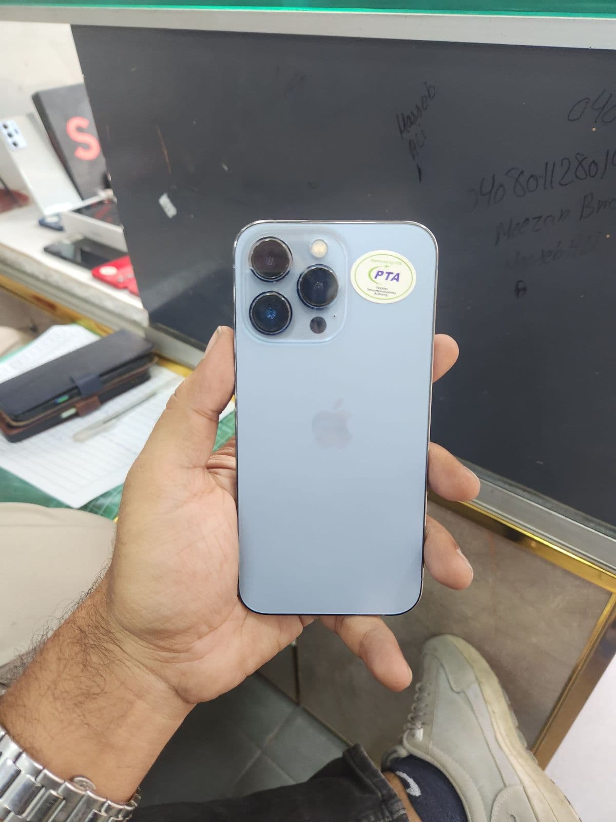 iPhone 13 Pro Max · 256GB