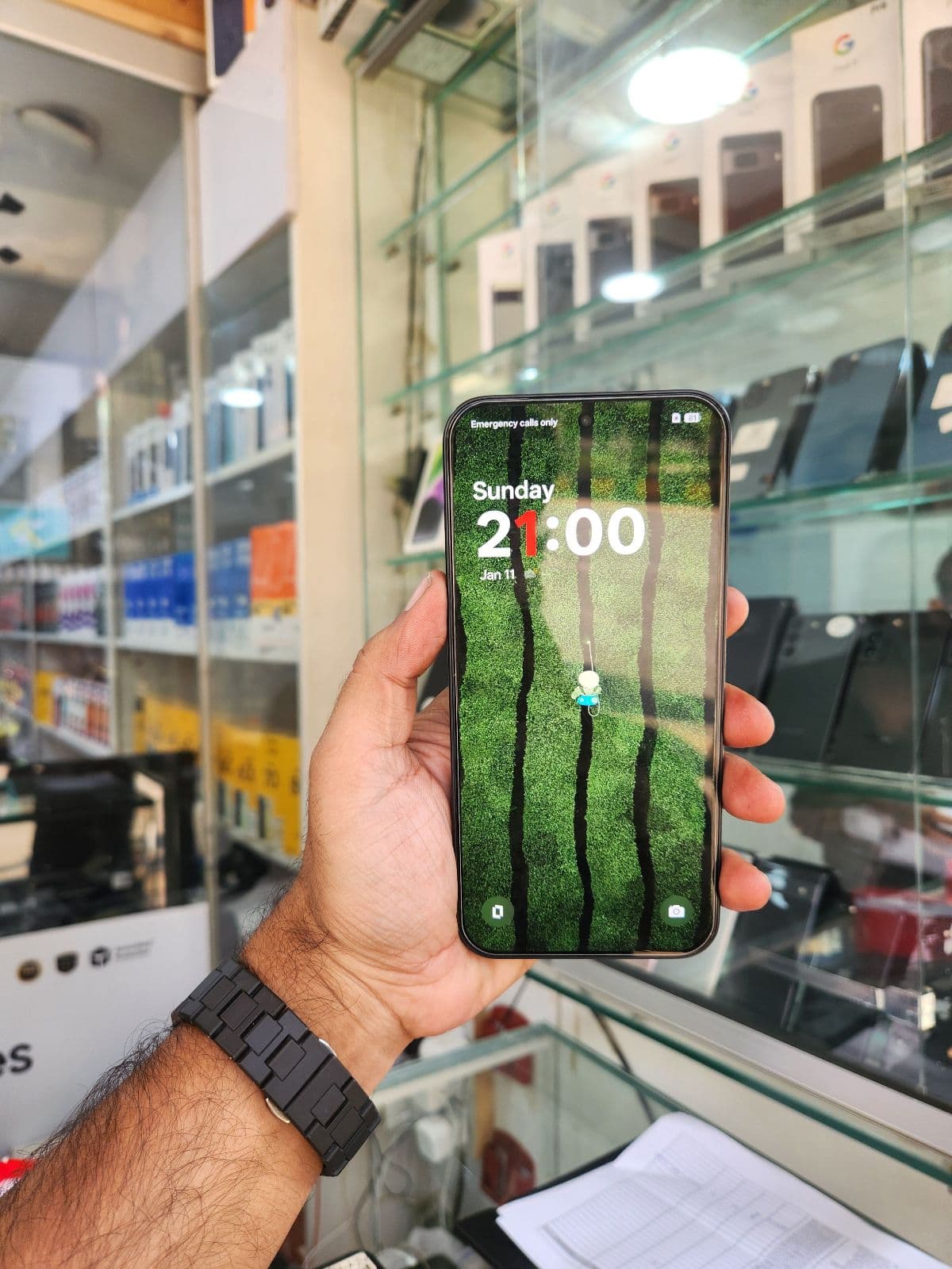 OnePlus Turbo 6 16GB/256GB in Black — photo 2
