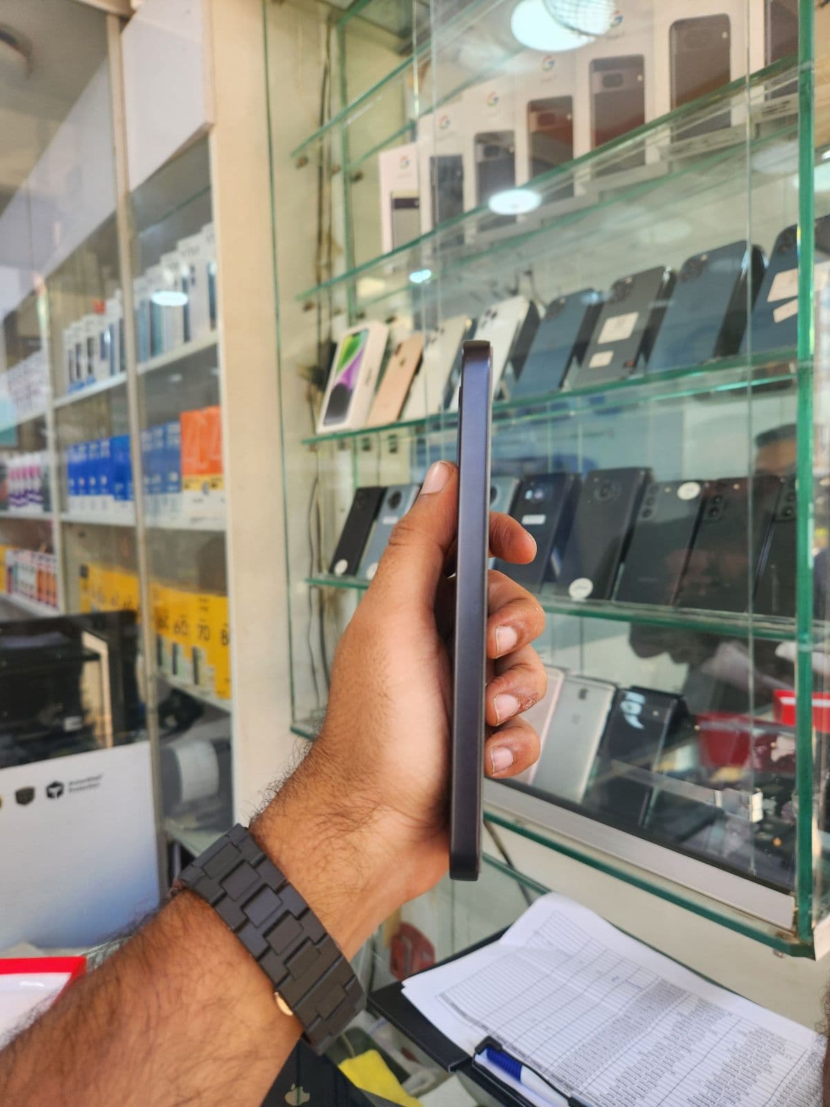 OnePlus Turbo 6 16GB/256GB in Black — photo 3