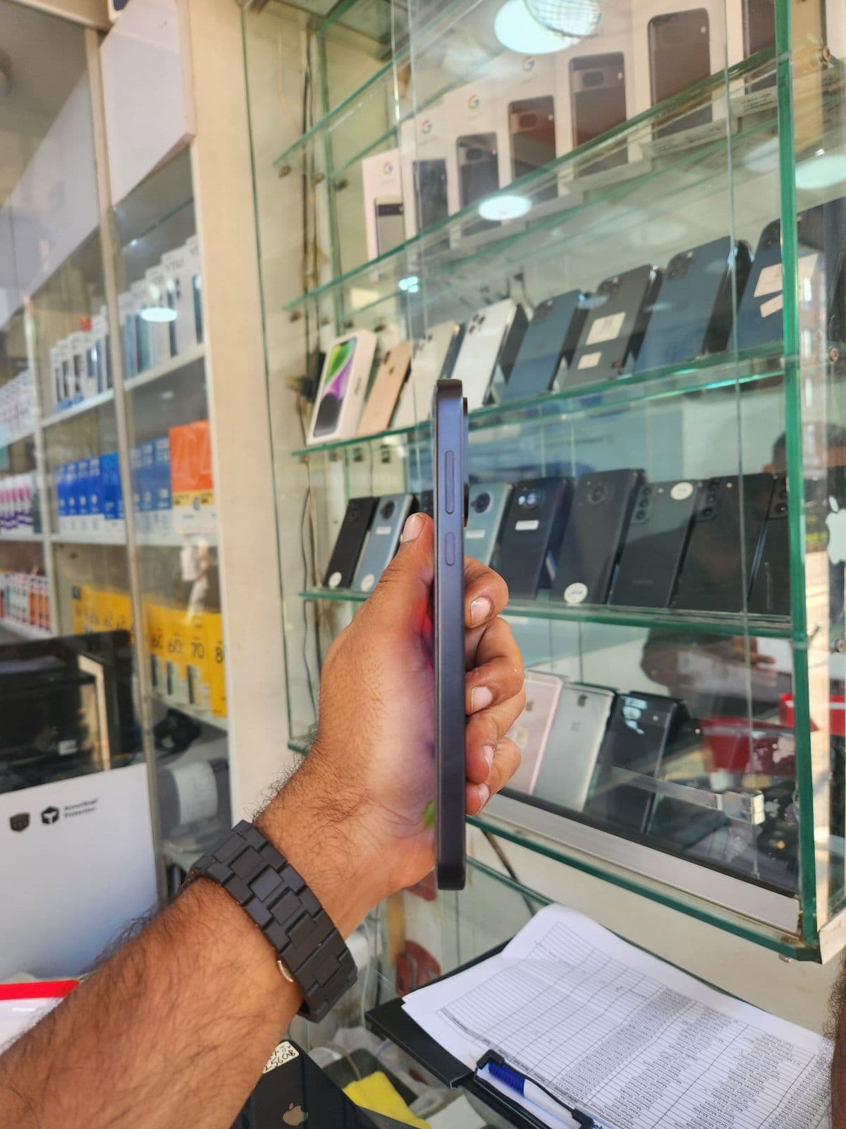 OnePlus Turbo 6 16GB/256GB in Black — photo 4