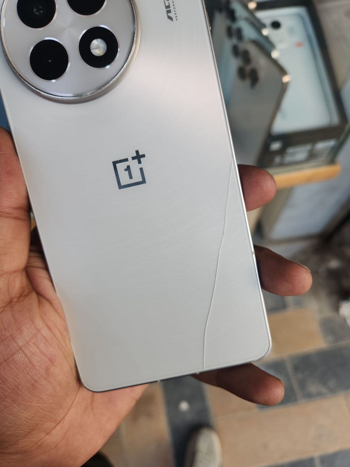 OnePlus Ace 5 12GB / 256GB in Gravity Titanium — photo 3