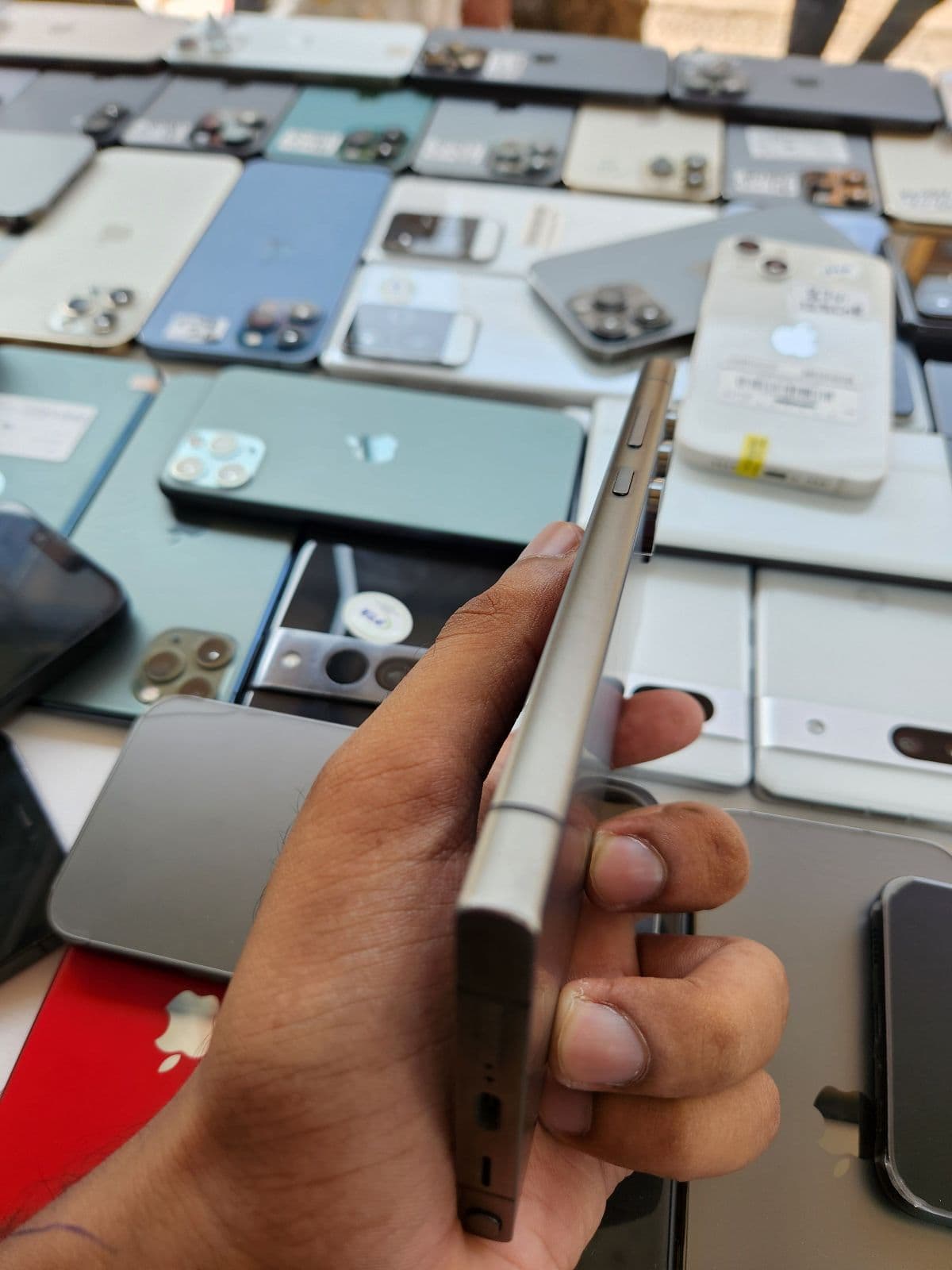 Samsung Galaxy S24 Ultra 12GB / 256GB in Titanium Gray — photo 3