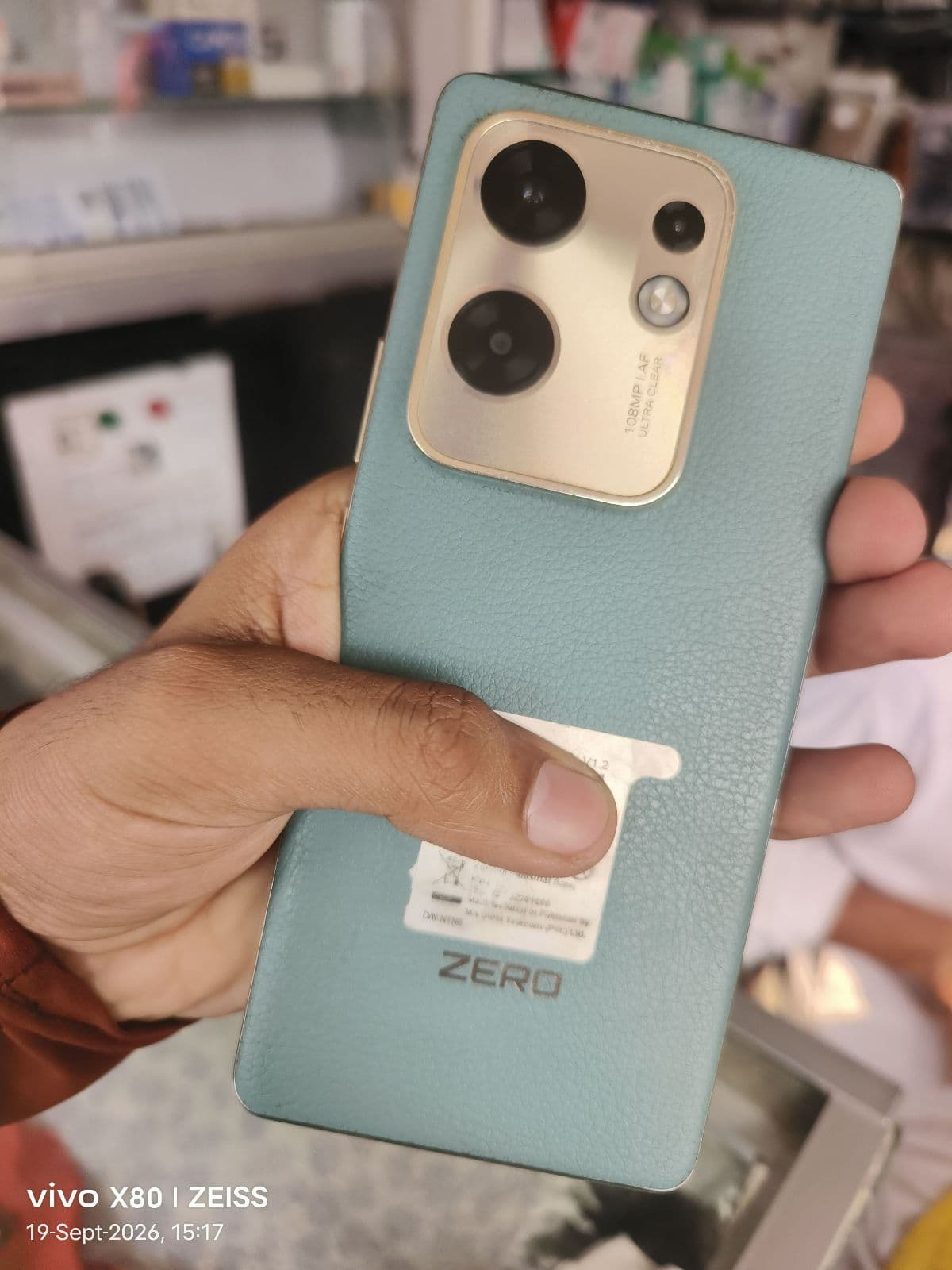 Infinix Zero 30 8GB / 256GB in Rome Green — photo 1