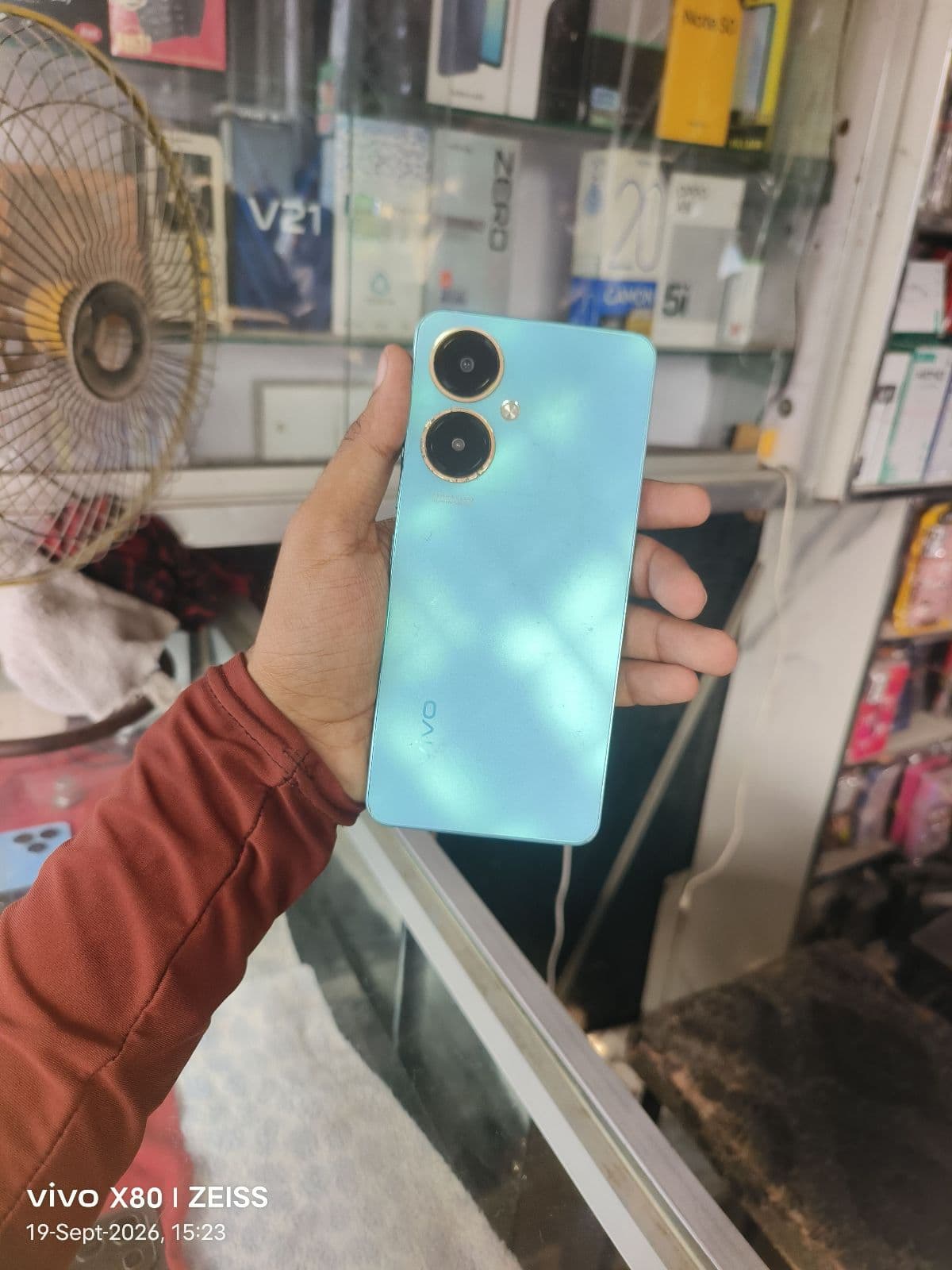 Vivo Y27 · 6GB / 128GB