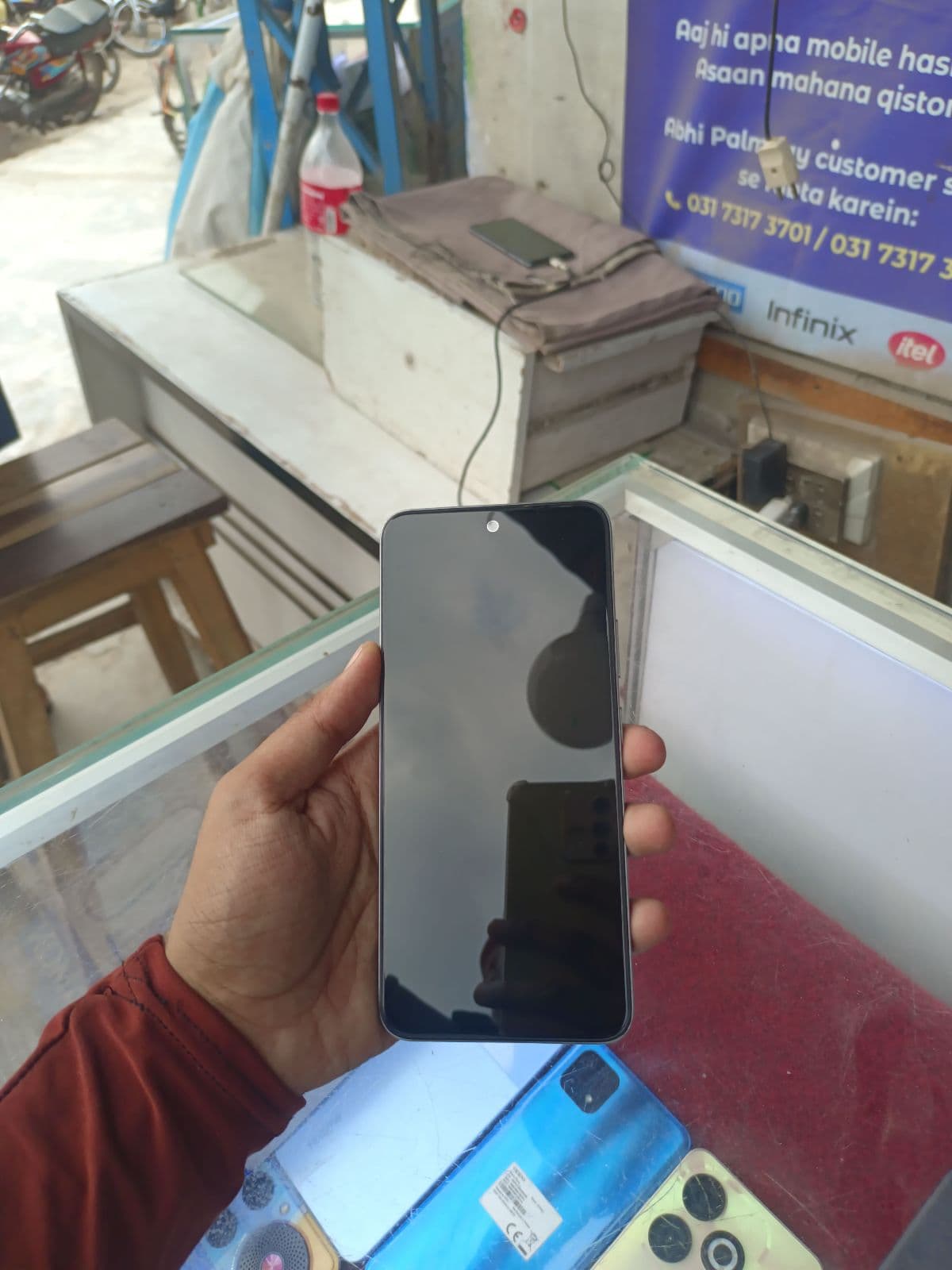 Infinix Hot 50 Pro 8GB / 128GB in Titanium Grey — photo 2