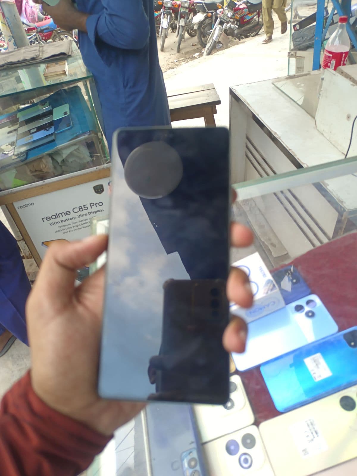 Tecno Camon 40 8GB / 256GB in Emerald Lake Green — photo 2