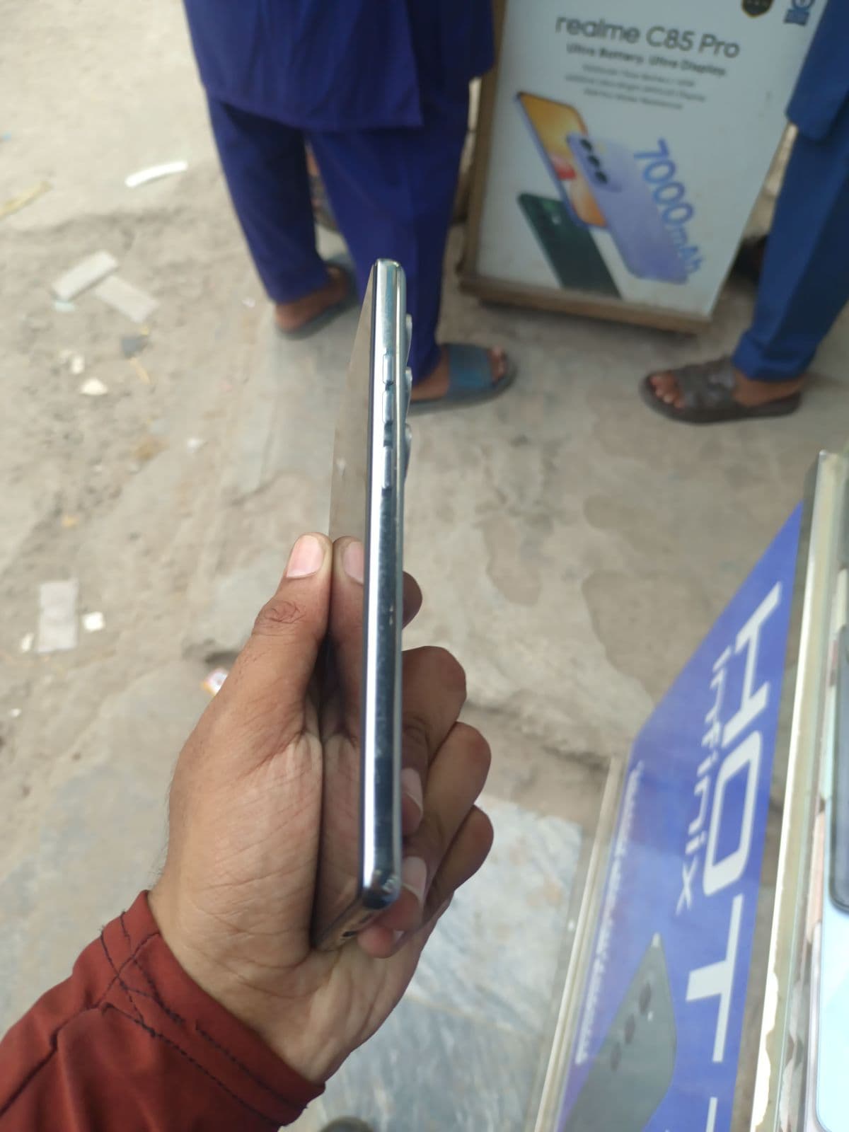 Tecno Camon 40 8GB / 256GB in Emerald Lake Green — photo 3