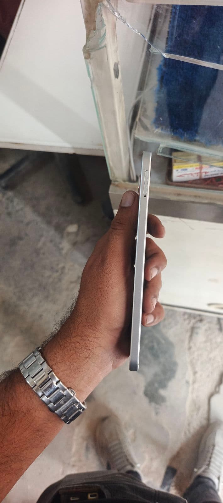 Infinix Hot 60 Pro 8GB / 128GB in Titanium Silver — photo 3