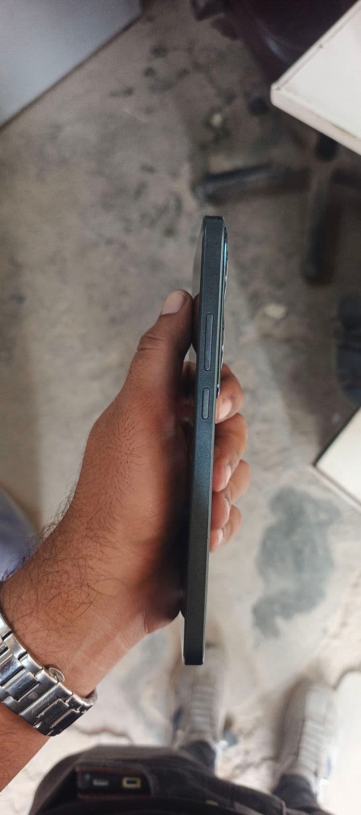 Oppo Reno 11 F 5G 8GB / 256GB in Palm Green — photo 4