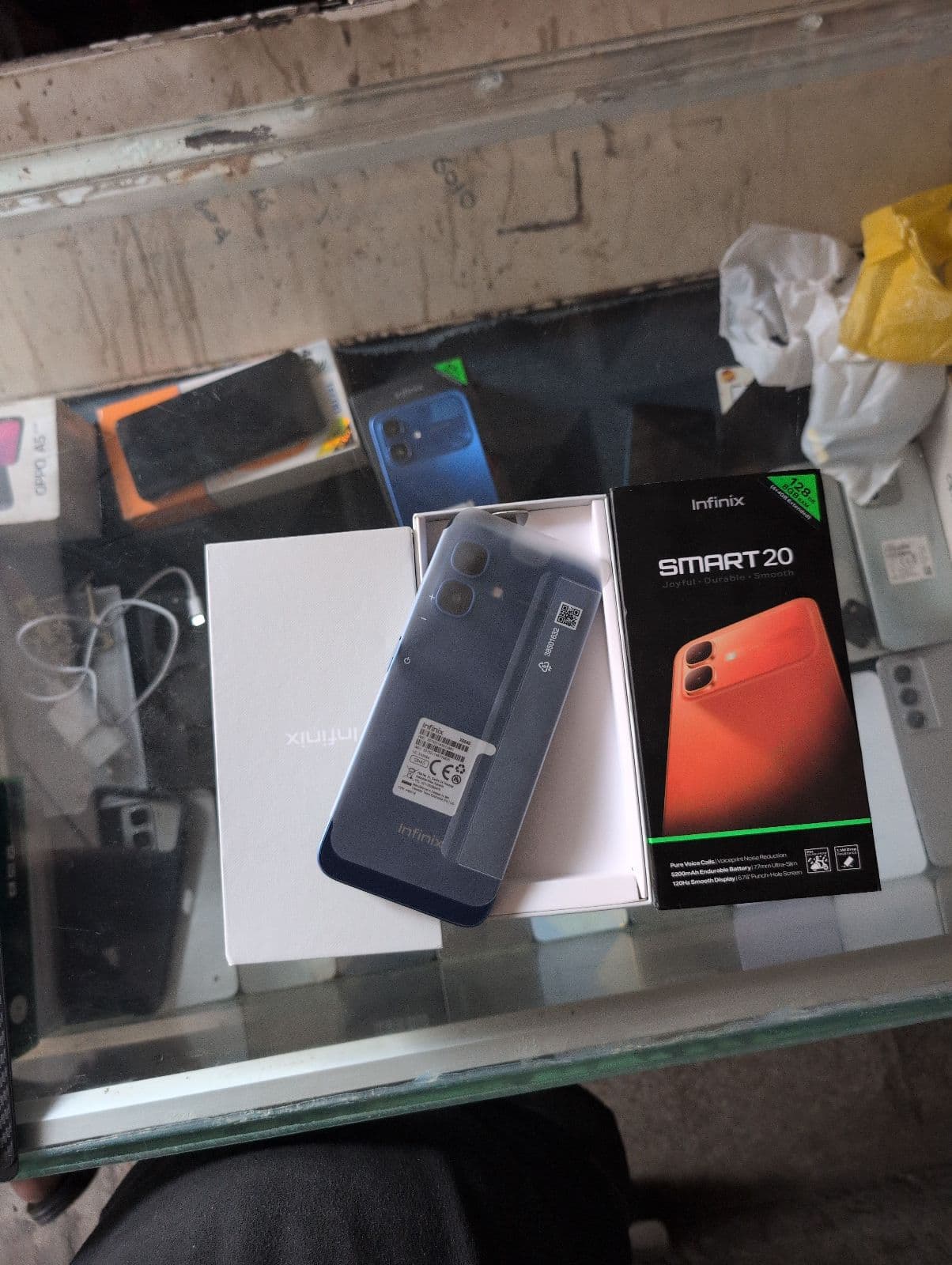 Infinix Smart 20 · 4GB / 128GB