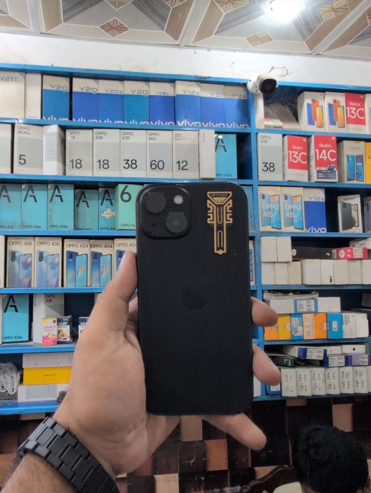 iPhone 15 · 128GB