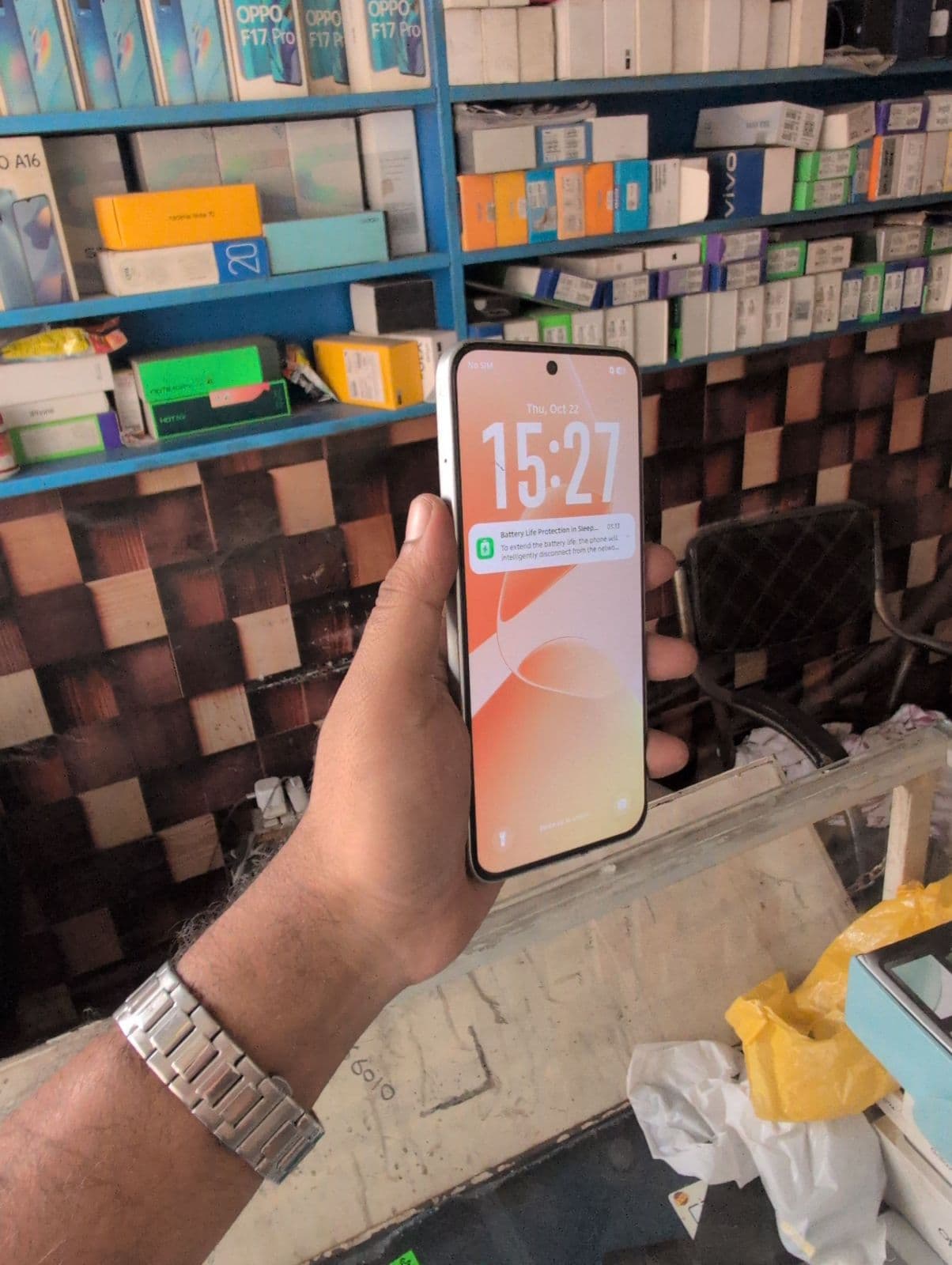 Infinix Hot 60 Pro 8GB / 128GB in Titanium Silver — photo 2