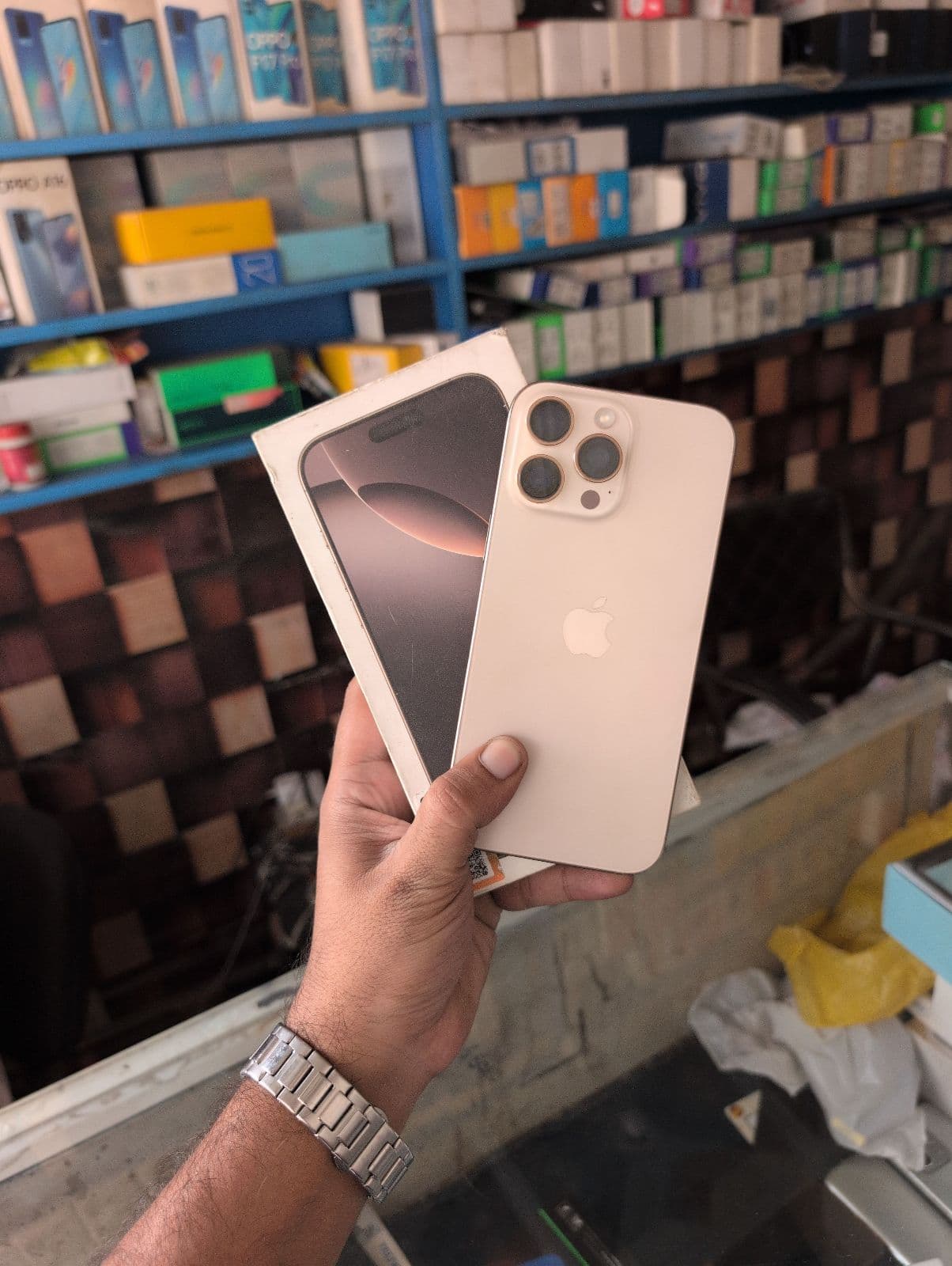 iPhone 16 Pro Max · 256GB