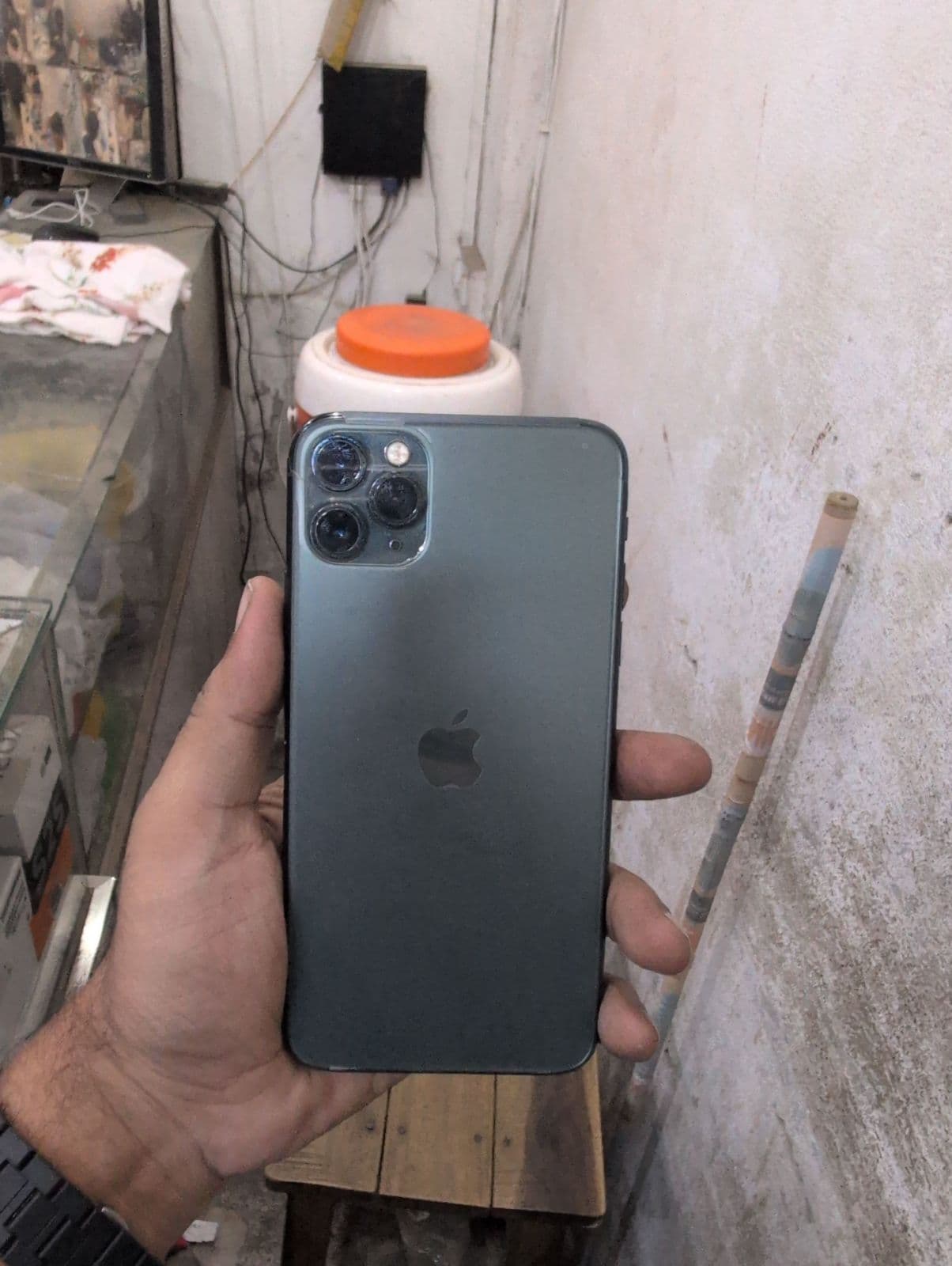 iPhone 11 Pro Max · 64GB