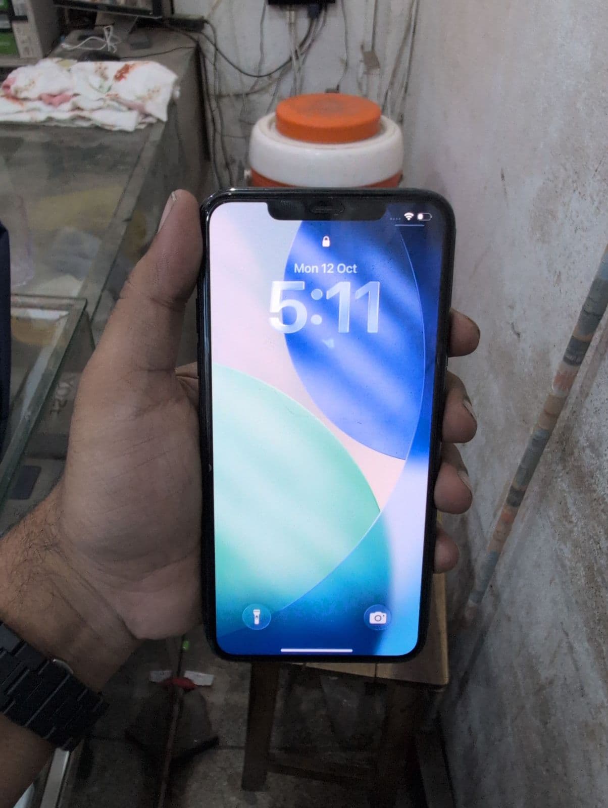 Apple iPhone 11 Pro Max 64GB in Midnight Green — photo 2