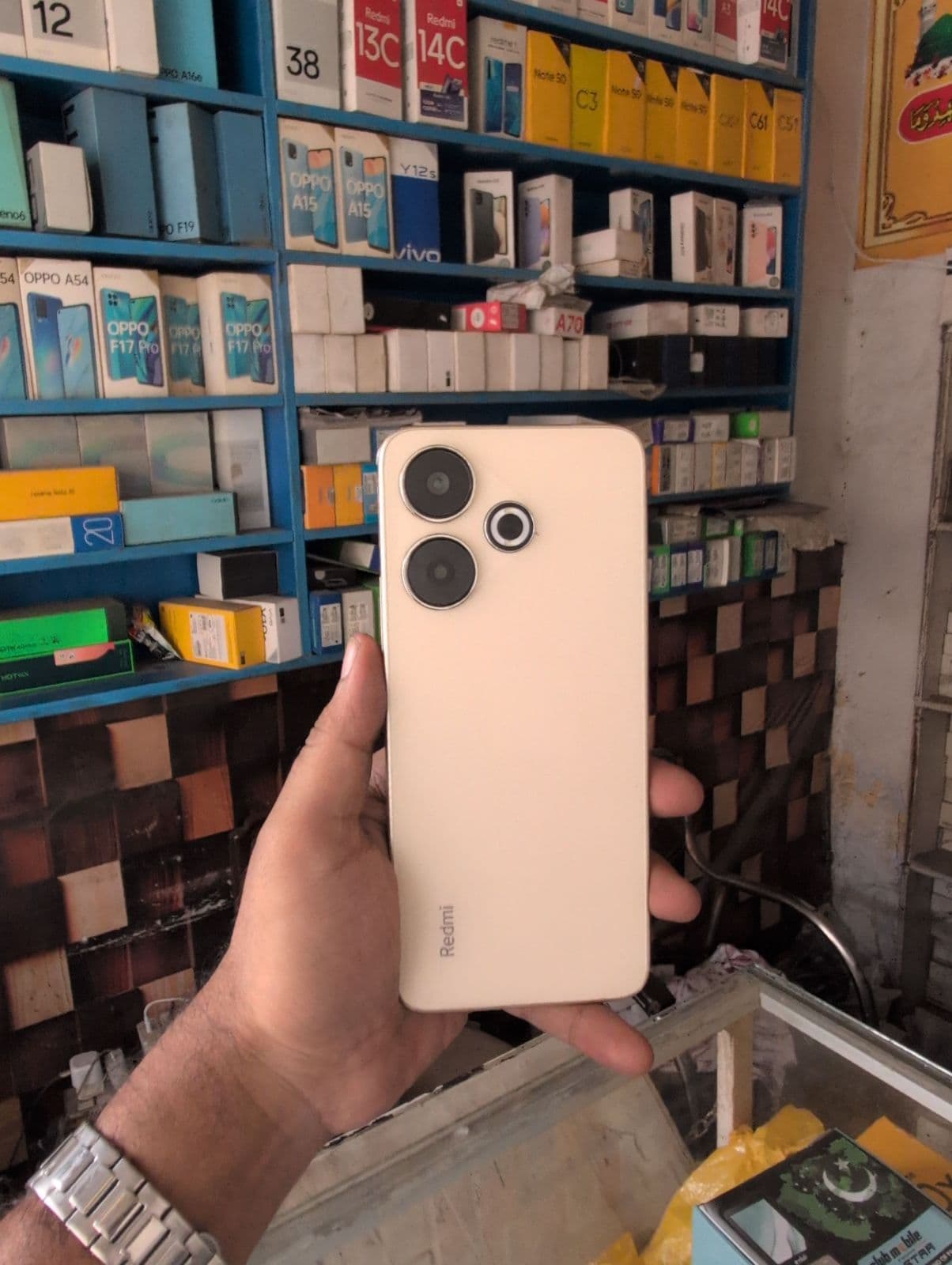 Redmi 13 · 8GB / 128GB