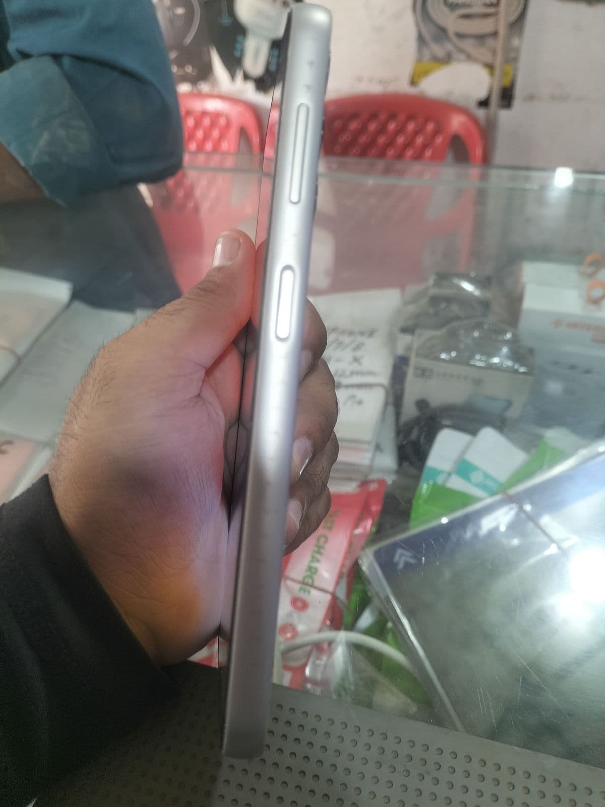 Samsung Galaxy A04s 4GB / 128GB in Copper — photo 3