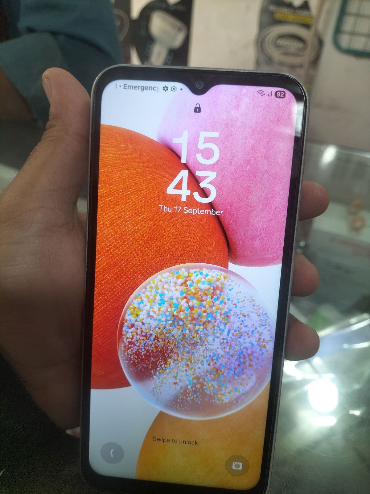 Samsung Galaxy A04s 4GB / 128GB in Copper — photo 2