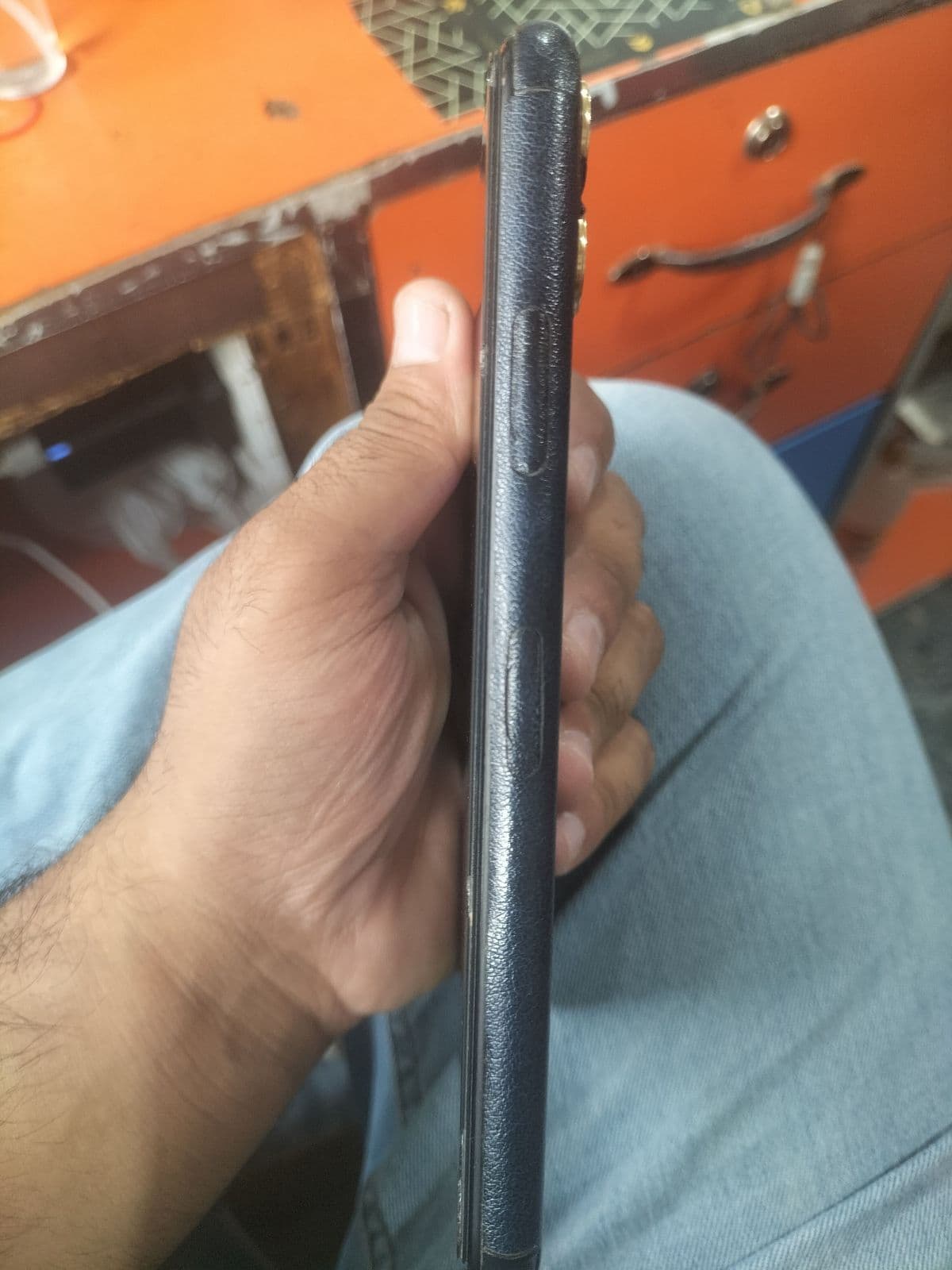Apple iPhone 11 Pro Max 256GB in Midnight Green — photo 3
