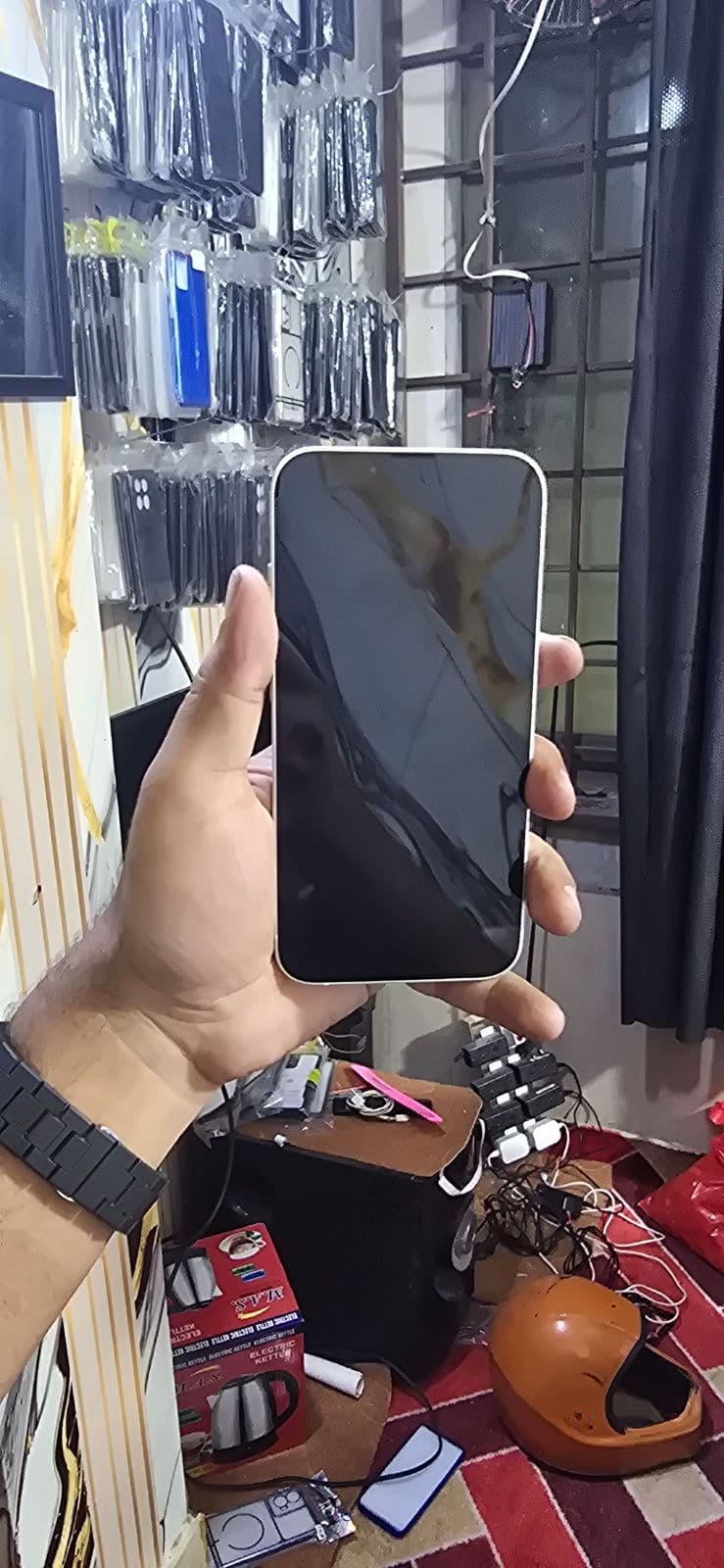 Apple iPhone 14 128GB in Starlight — photo 2