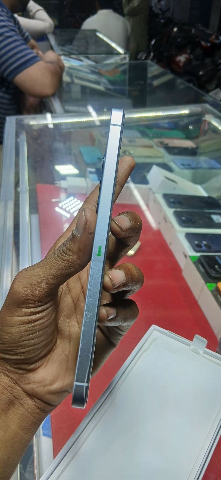 Samsung Galaxy A57 12GB / 256GB in Awesome Icyblue — photo 4
