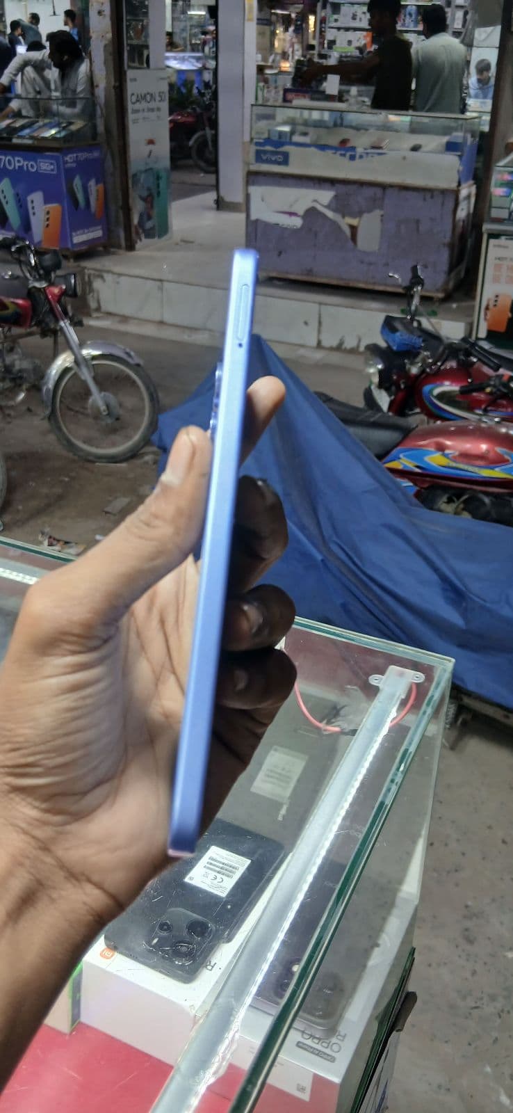 Tecno Spark 40 Pro 8GB / 256GB in Lake Blue — photo 3